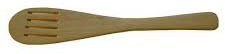 Los cucharones especiales de madera con rejilla se pueden utilizar para cocinar sin rayar el menaje