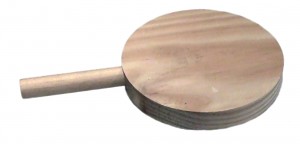 Otra ventaja de los utensilios de madera para la cocina es que estos son sencillos de agarrar con las manos, ya que son suaves al tacto y normalmente no poseen bordes filosos.