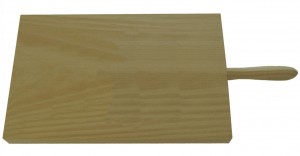 Las tablas de madera para la cocina son otro de los utensilios de madera adecuados para cocinar y preparar alimentos debido a que la manera es inerte y no podrán contaminar con sustancias tóxicas a los alimentos.