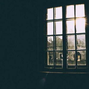 Saber aprovechar las ventanas son formas de mantener fresca la habitación y el hogar en general