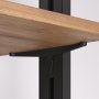 Zero Kit aus strukturierten schwarzen Holzregalhalterungen und Kleiderbügelstange Emuca